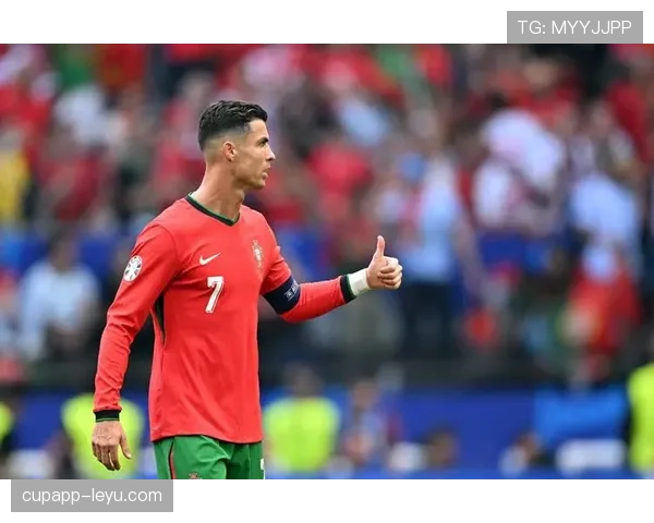 C罗回归曼联的战术体系大变动——是巨星依赖还是团队崛起的起点？