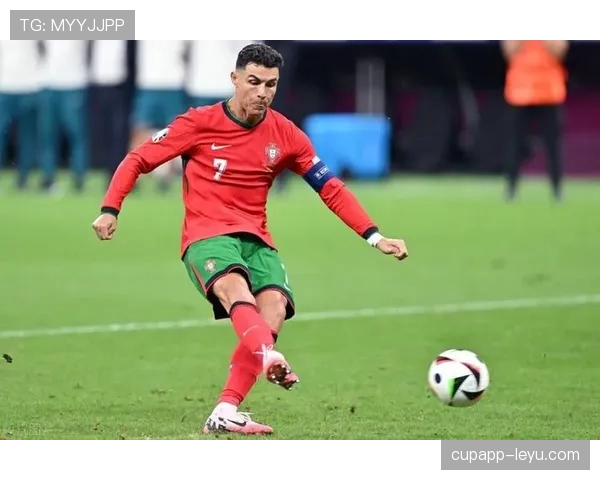 C罗进攻效率与战术适配性分析 C罗进攻效率与战术适配性分析