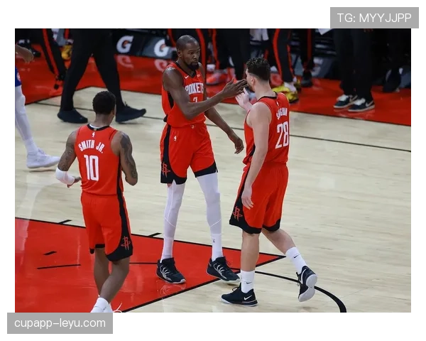 鲁迪·盖伊高效挡拆助火箭拉开进攻空间提升三分命中率